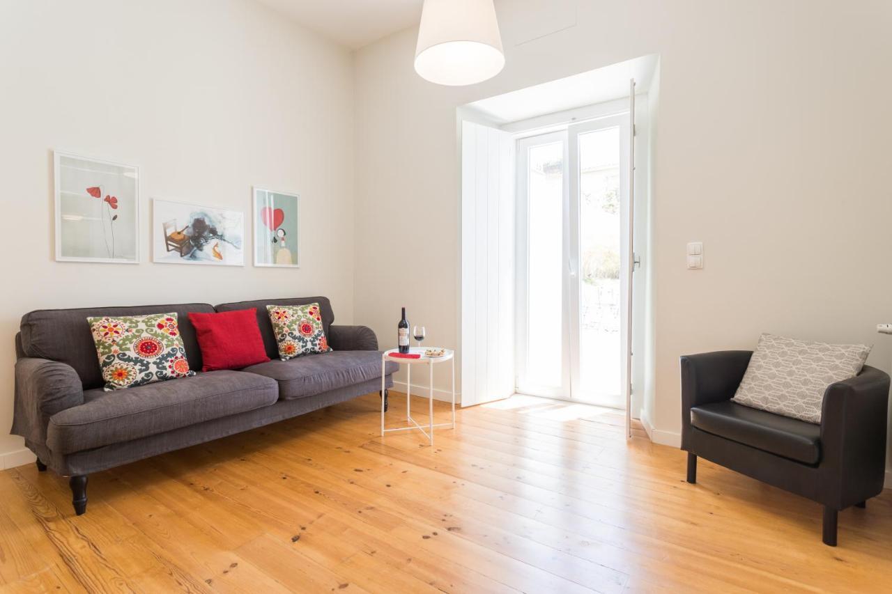 Bright Apt With Patio In Center! * Lisboa